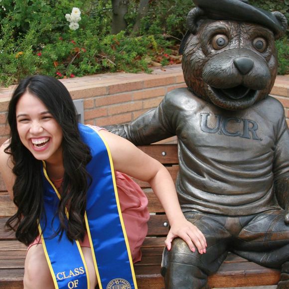 Meet your Posher, Edith - Picture 1 of 1